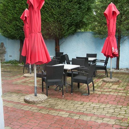 Shkodra Hotel Экстерьер фото