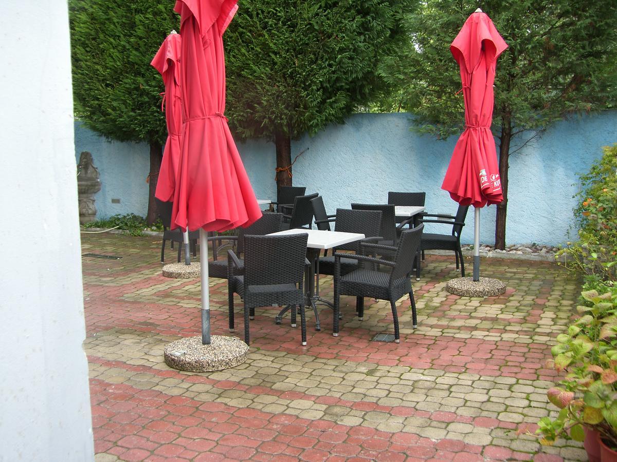 Shkodra Hotel Экстерьер фото