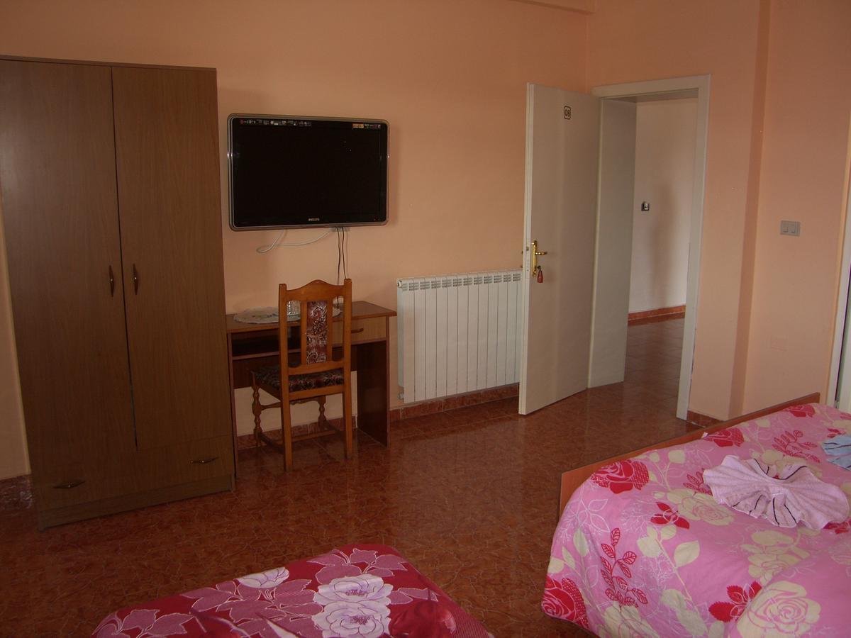 Shkodra Hotel Экстерьер фото