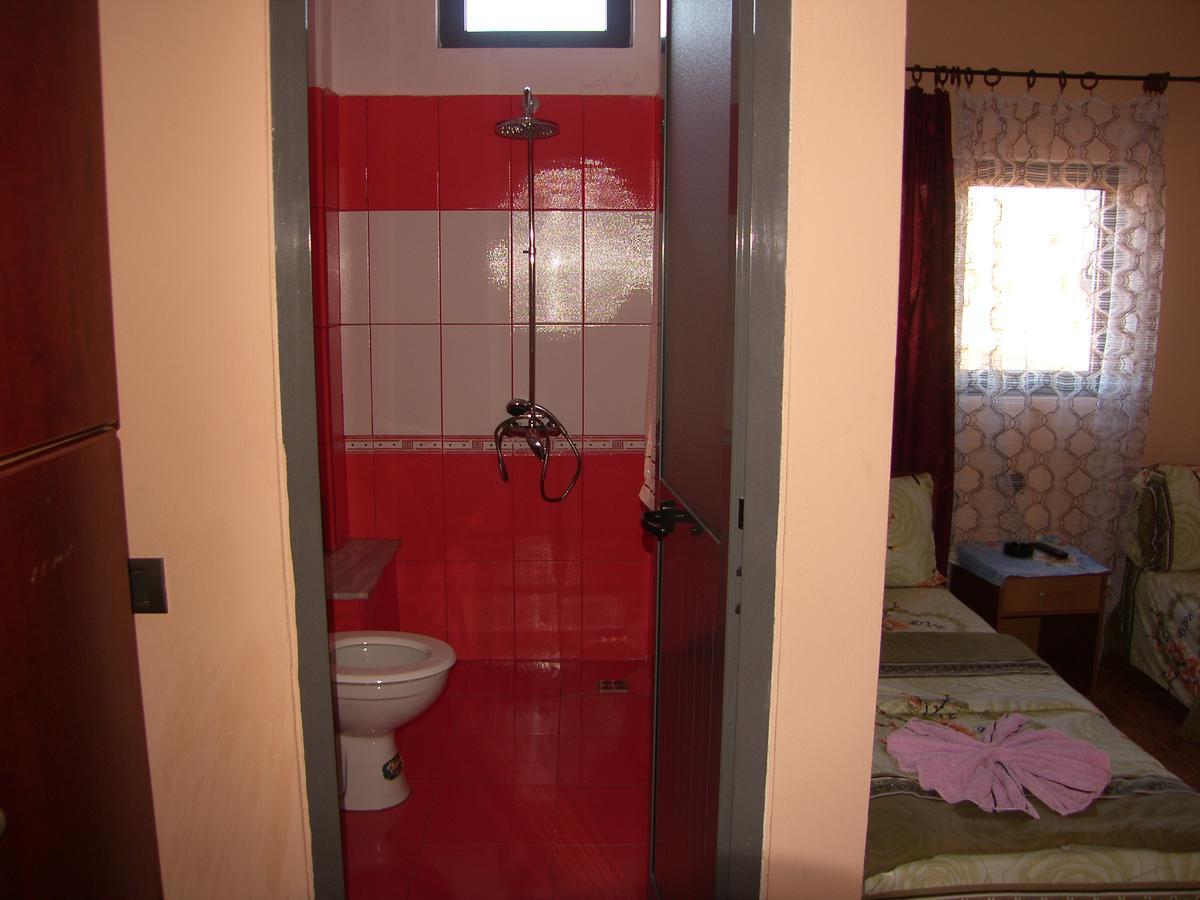 Shkodra Hotel Экстерьер фото