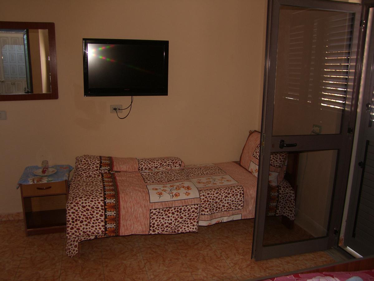 Shkodra Hotel Экстерьер фото