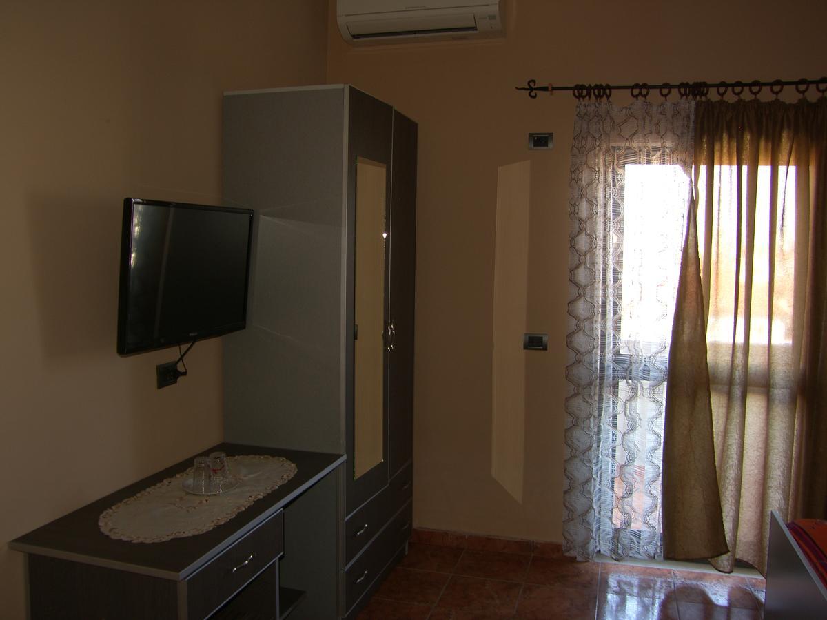 Shkodra Hotel Экстерьер фото